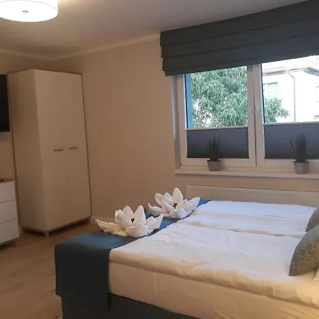 アパート Atena シフィノウイシチェ